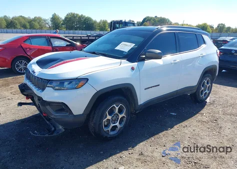 2022 Jeep Compass Trailhawk 4X4 from USA, damaged, VIN 3C4NJDDBXNT163397